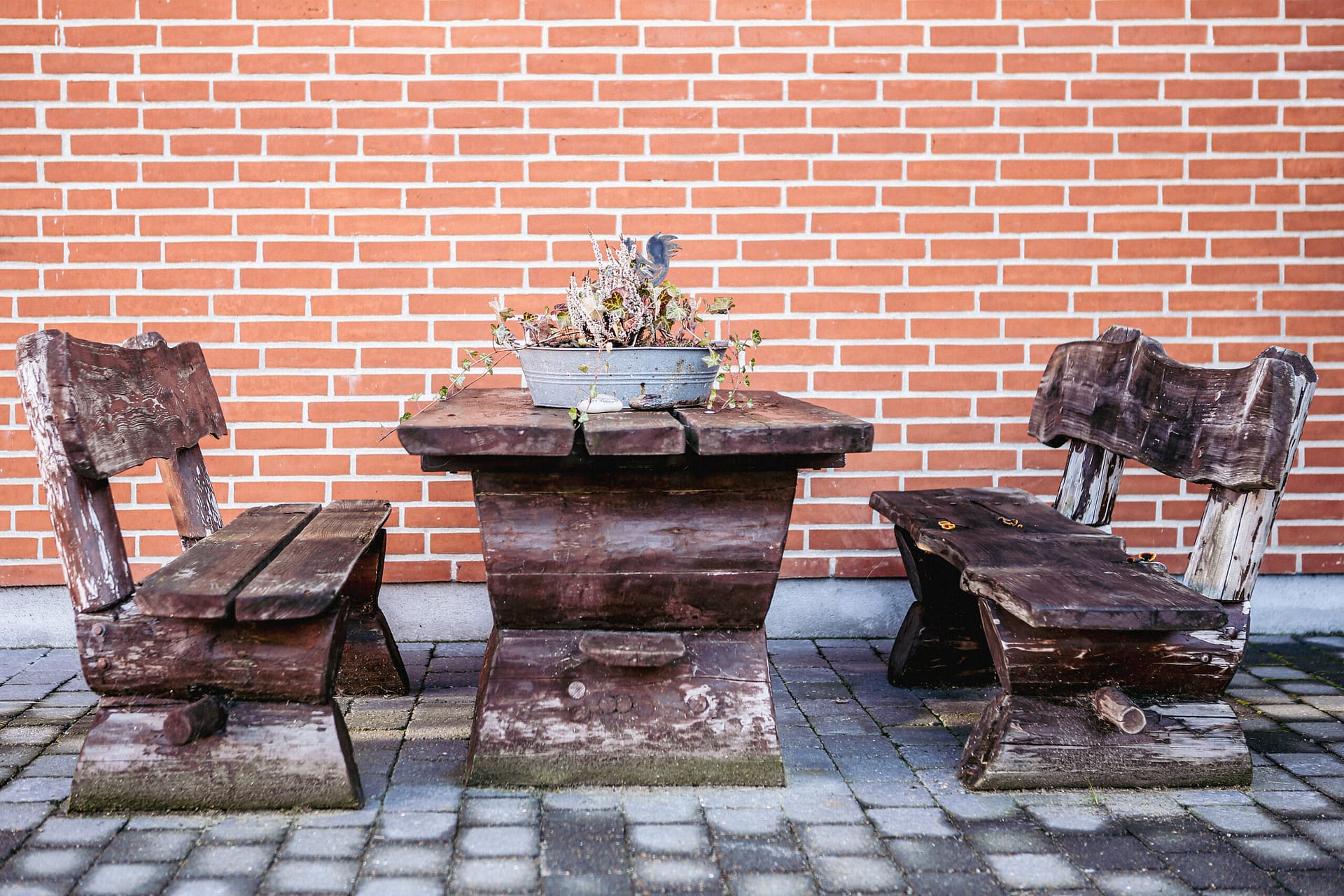 Bord- og bænkesæt Udendørs bord- og bænkesæt i HabitusHuset Sønderkær